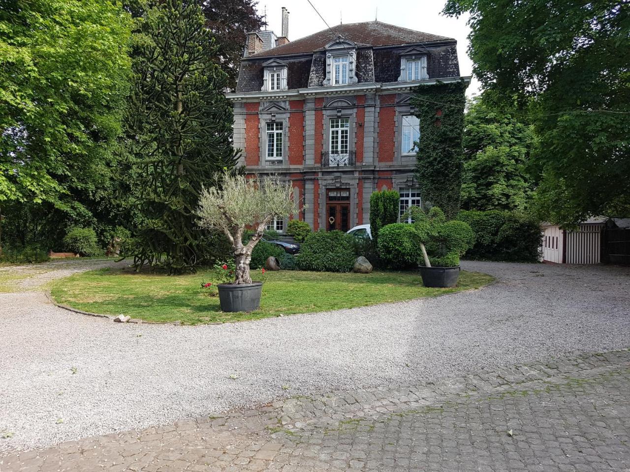 Chateau Lambert Moulinsart Hotel, Shuttle Airport, Long Term Parking, Snooker, Large Terrasse, Dinner, Breakfast 沙勒罗瓦 外观 照片