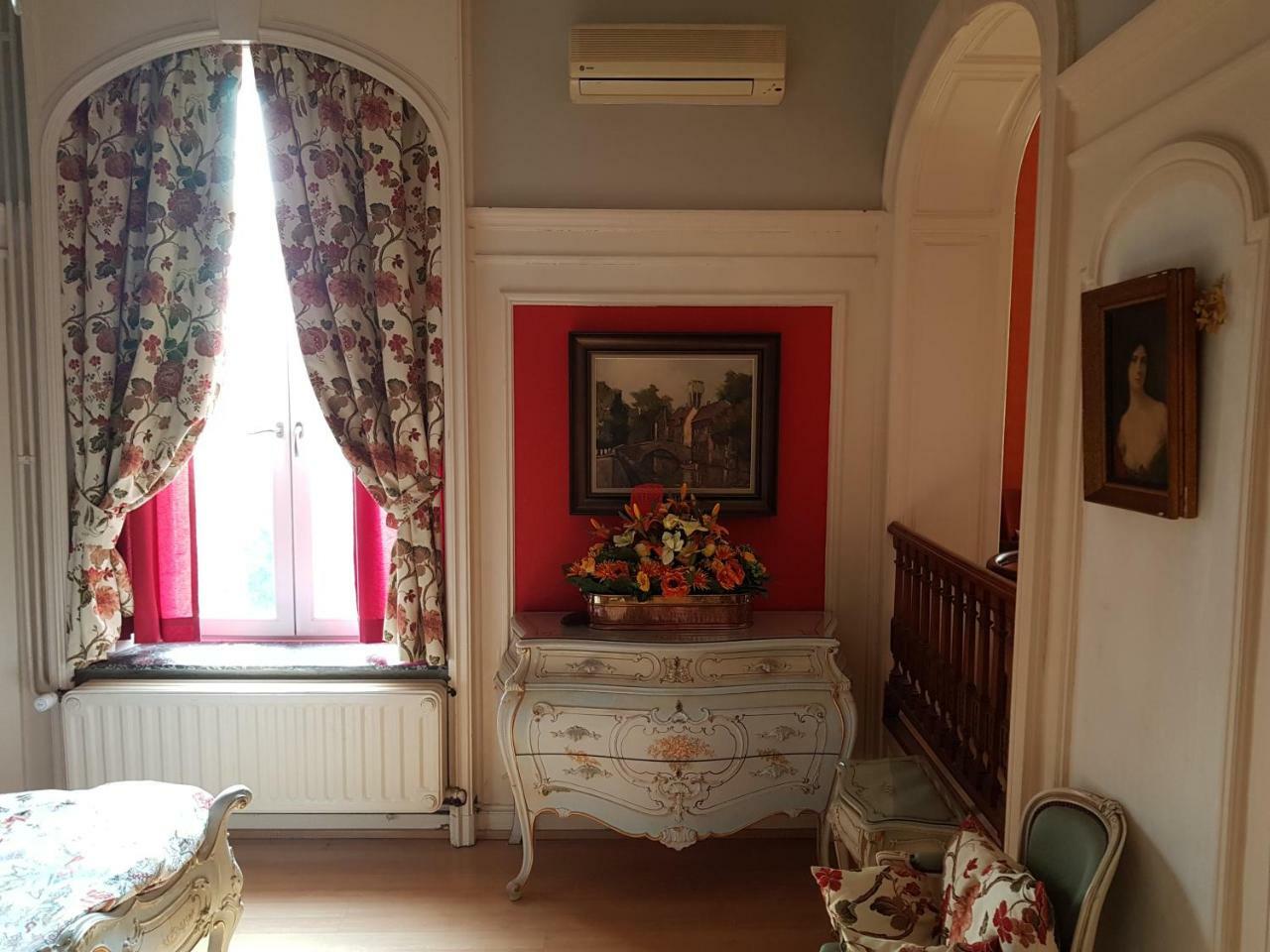Chateau Lambert Moulinsart Hotel, Shuttle Airport, Long Term Parking, Snooker, Large Terrasse, Dinner, Breakfast 沙勒罗瓦 外观 照片
